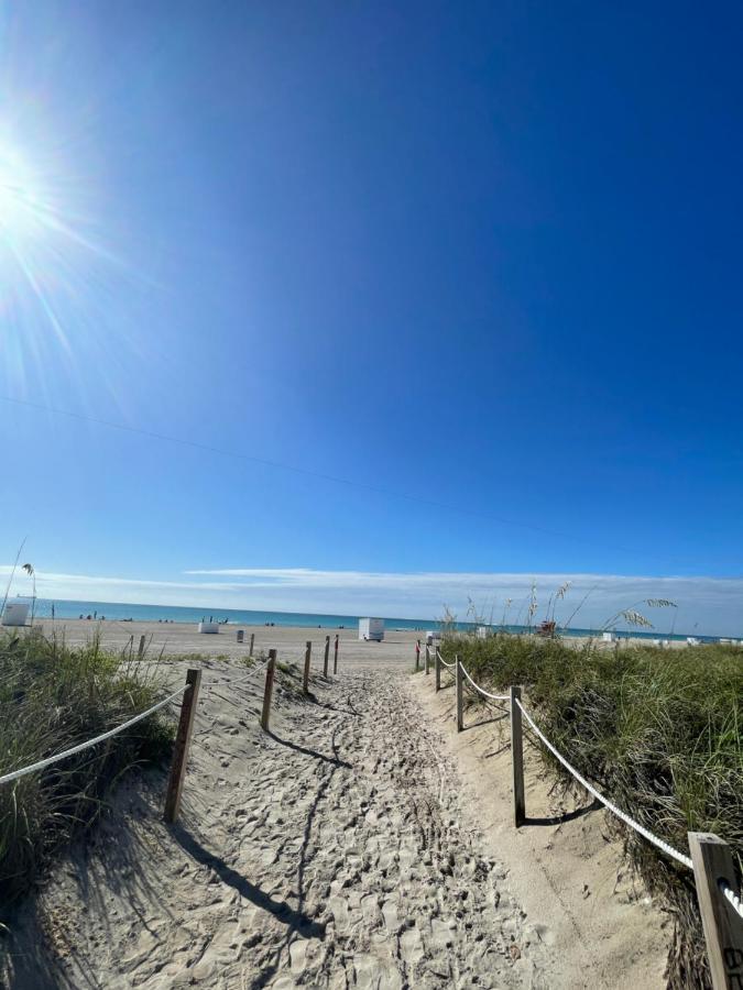 Beachfront Apt In Carlyle Hotel On Ocean Drive Miami Beach Dış mekan fotoğraf